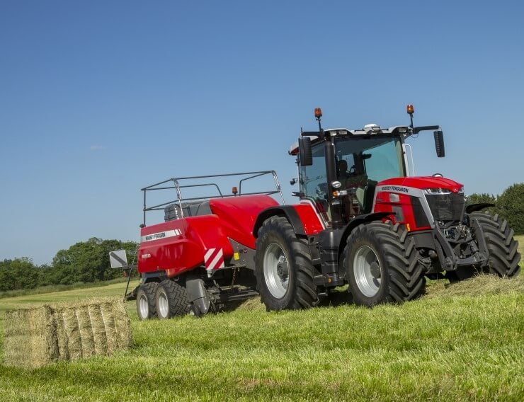 Brand New 8 series Tractors in UAE